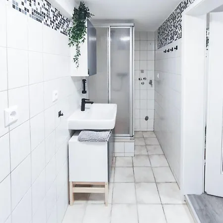 아파트 Alfa 2 Betten Wlan Kueche Bad 루드빅스부르크