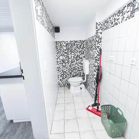 아파트 Alfa 2 Betten Wlan Kueche Bad 루드빅스부르크